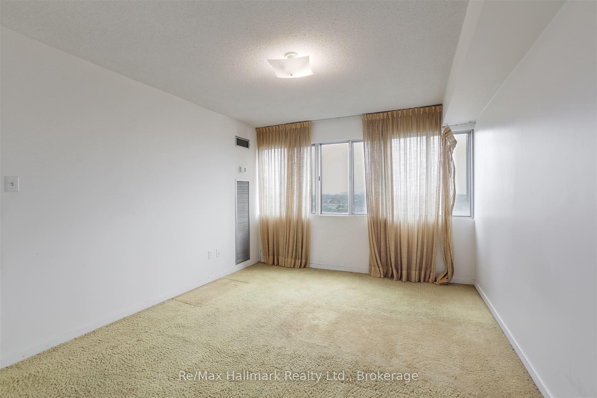 2 Bedrooms Condo at 1580 Mississauga Valley,  Mississauga For sale