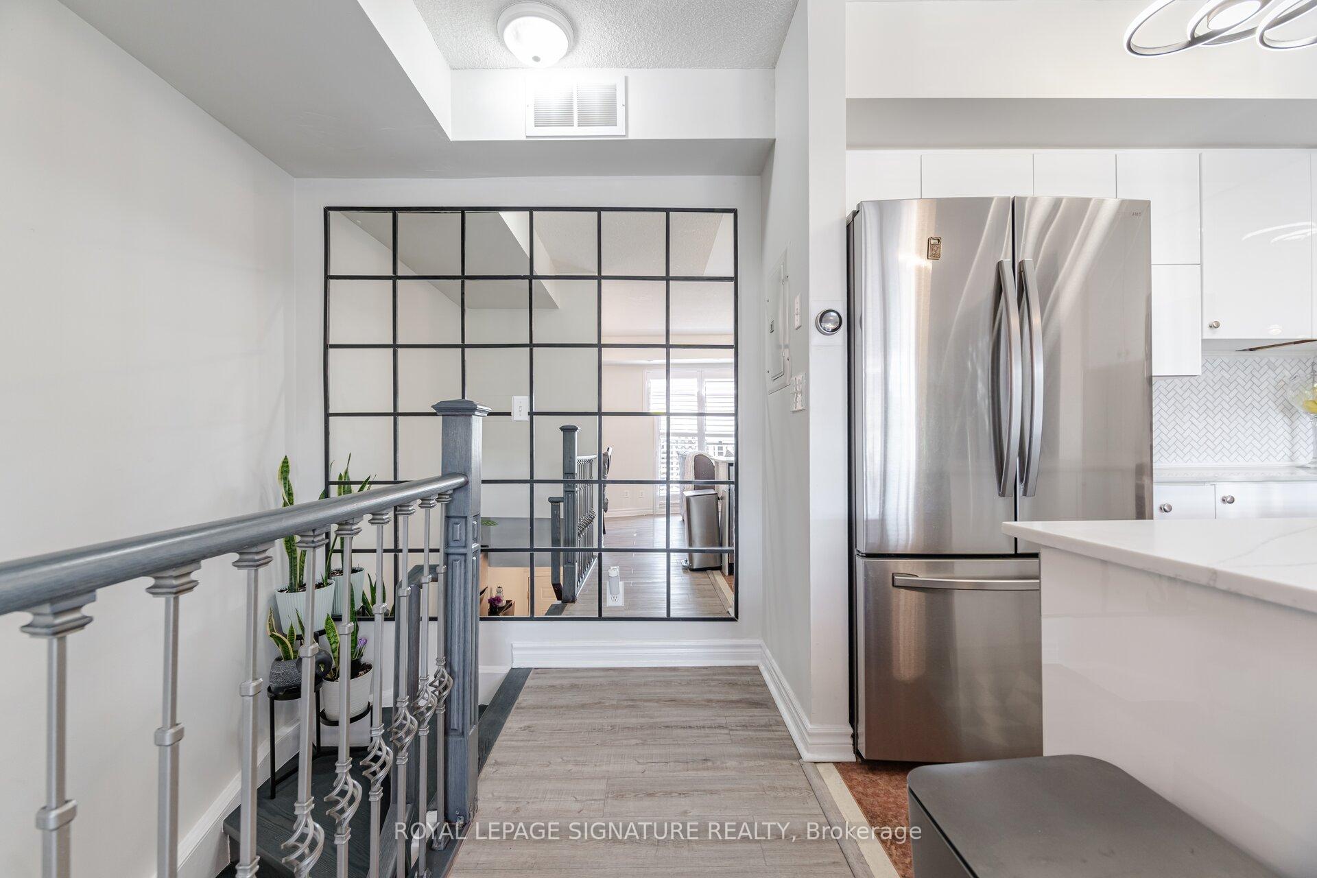 3 Bedrooms Condo at 3031 Finch, Toronto For sale