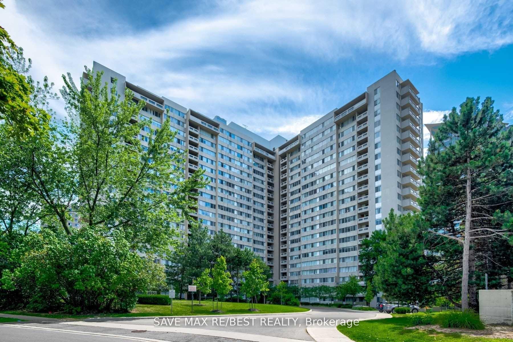 3 Bedrooms Condo at 3590 Kaneff, Mississauga For sale