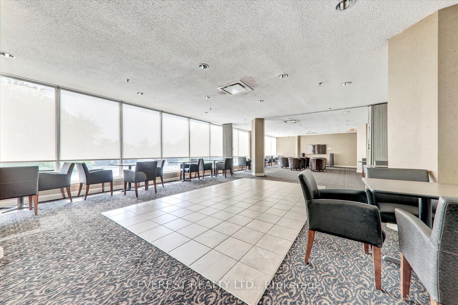 3 Bedrooms Condo at 3 Greystone Walk, Toronto For sale