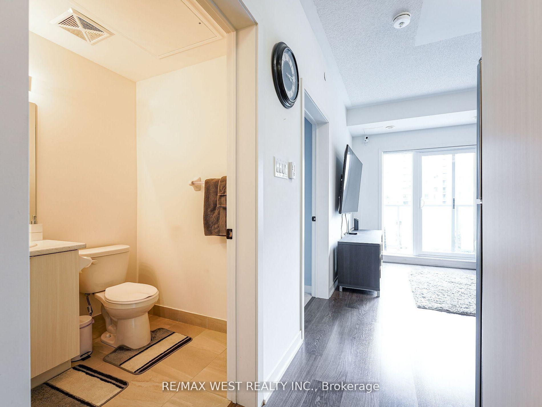 2 Bedrooms Condo at 5131 Sheppard, Toronto For sale