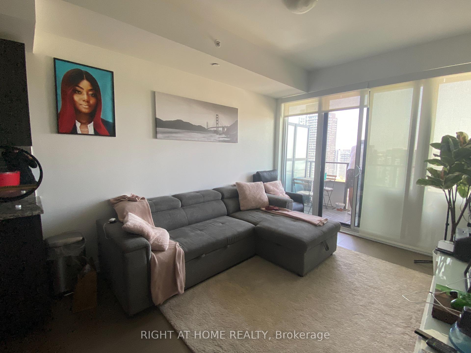 2 Bedrooms Condo at 30 Shore Breeze, Toronto For sale