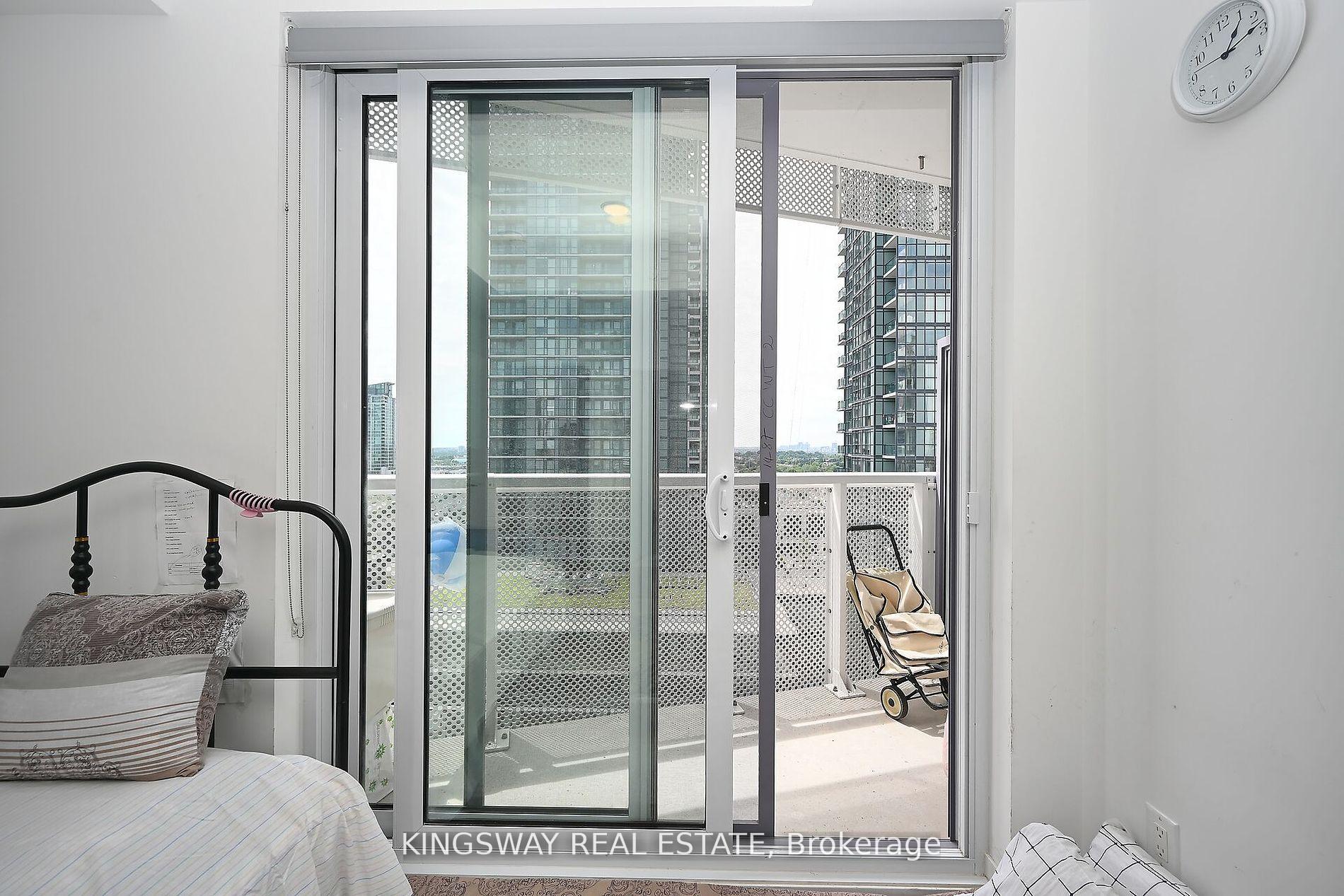 2 Bedrooms Condo at 4065 Confederation, Mississauga For sale