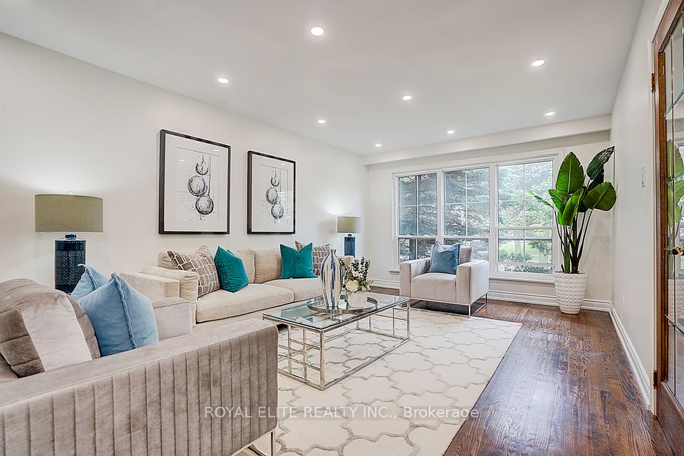 11 Abbeywood