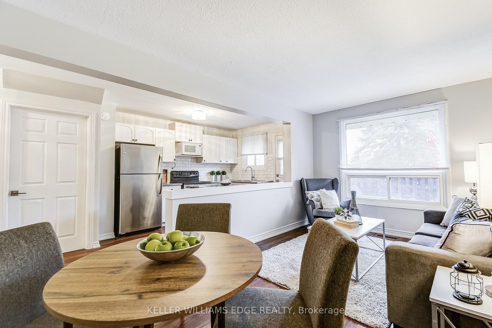 3 Bedrooms Condo at 1350 Limeridge, Hamilton For sale