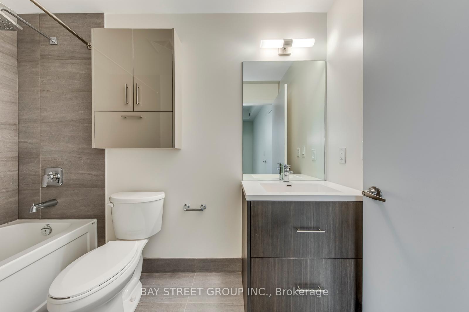 2 Bedrooms Condo at 188 Fairview Mall, Toronto For sale