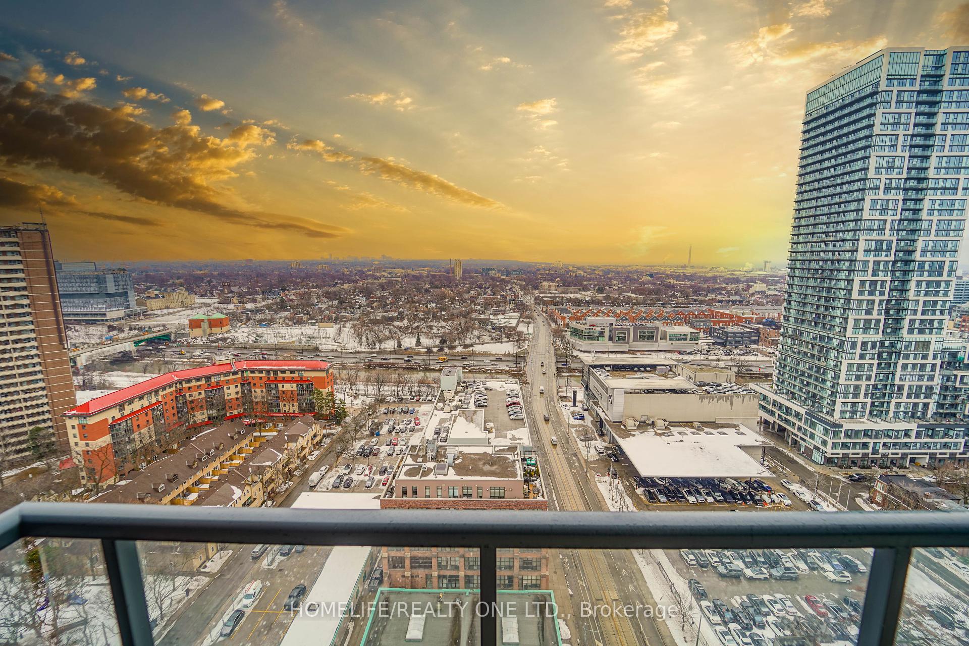 4 Bedrooms Condo at 130 River, Toronto For sale