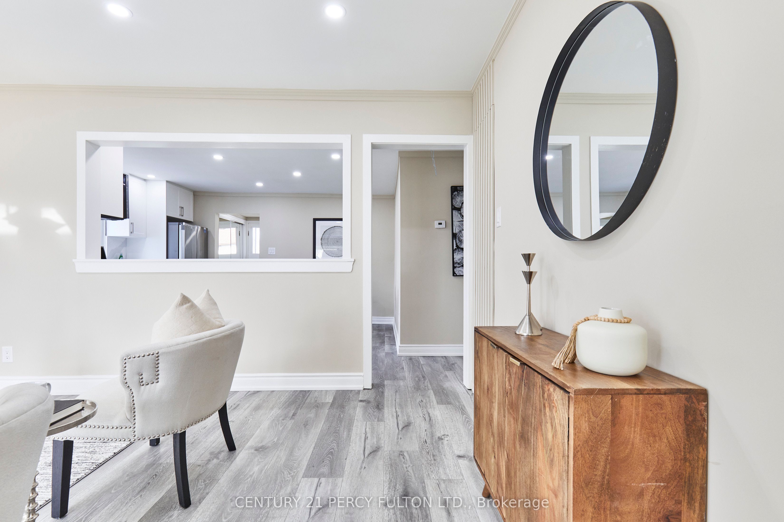 25 Windsor Avenue, Ajax, ON L1S 2B1