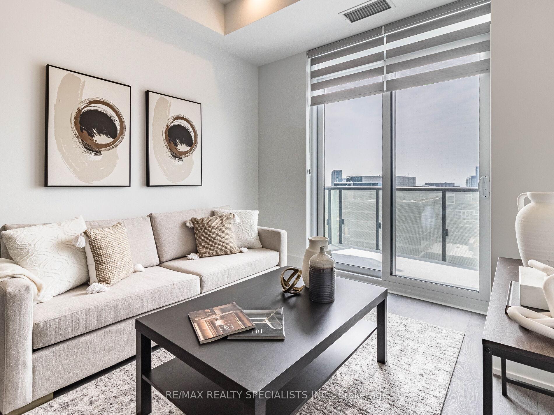 3 Bedrooms Condo at 480 Front,  Toronto For sale