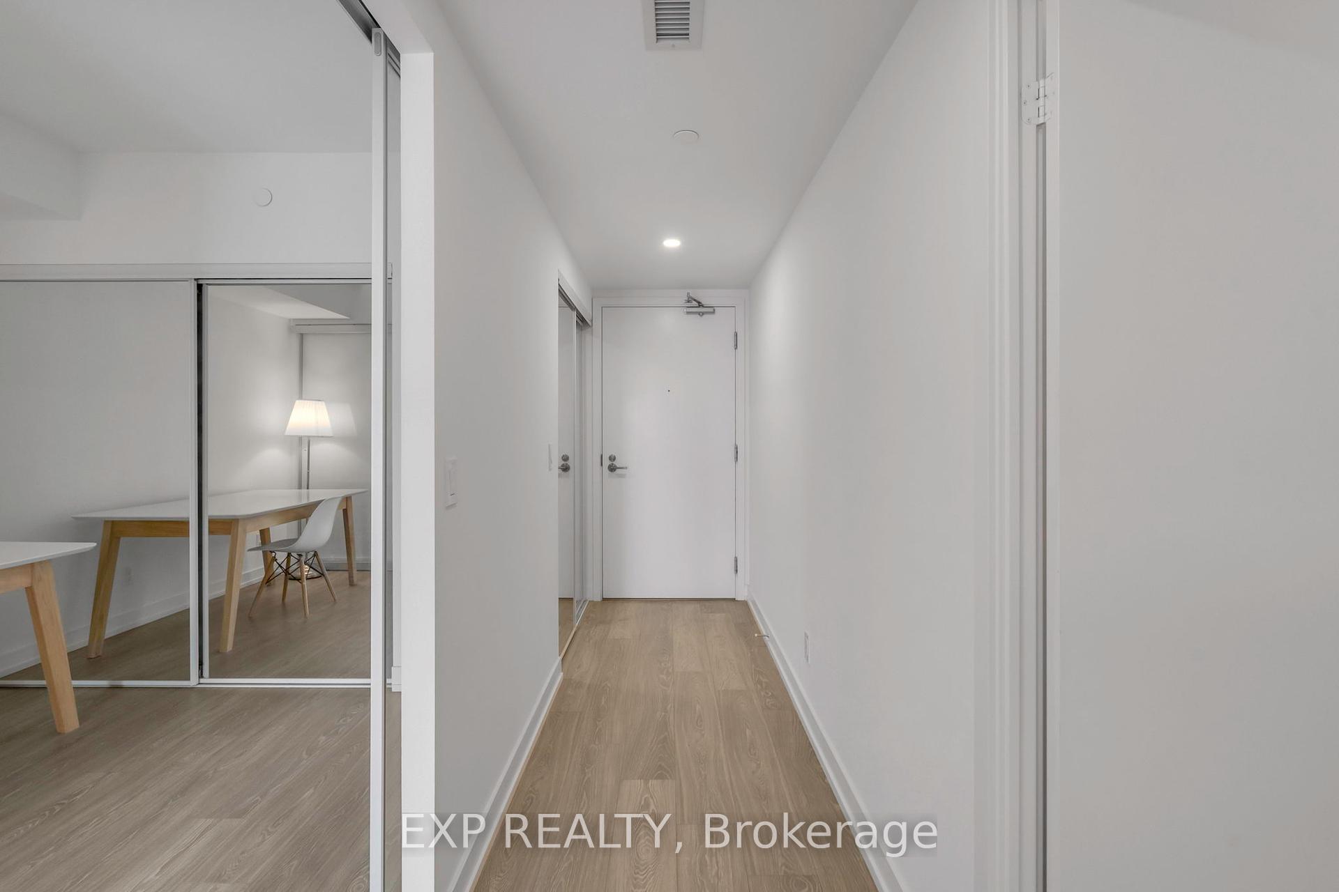 2 Bedrooms Condo at 19 Western Battery, Toronto For sale