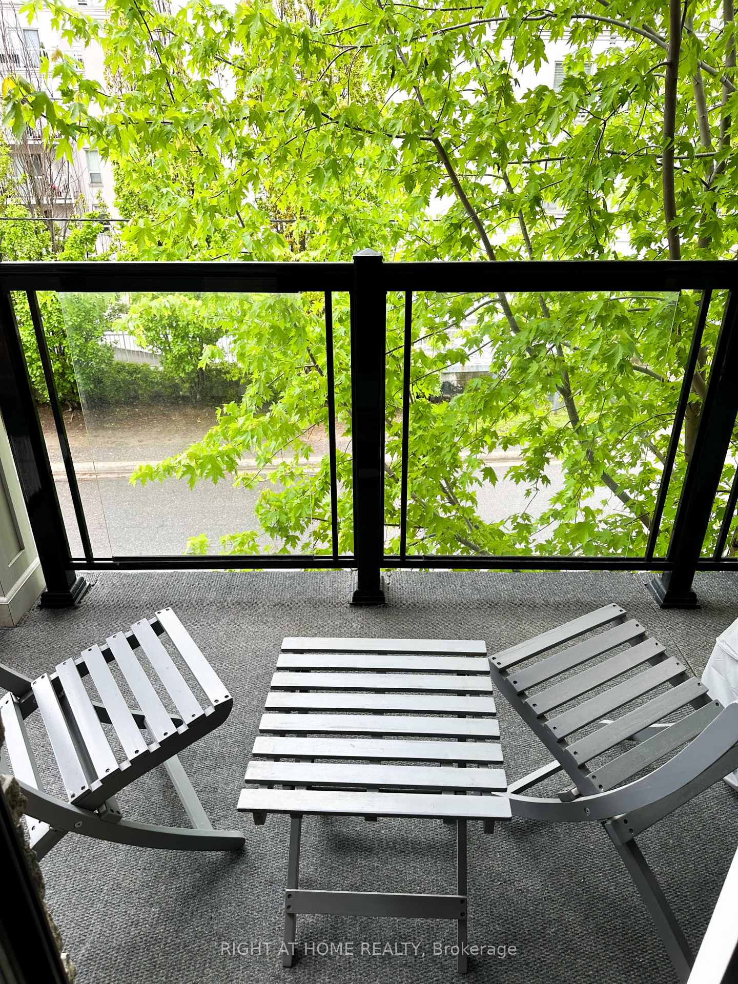 2 Bedrooms Condo at 201 Pine Grove, Vaughan For sale