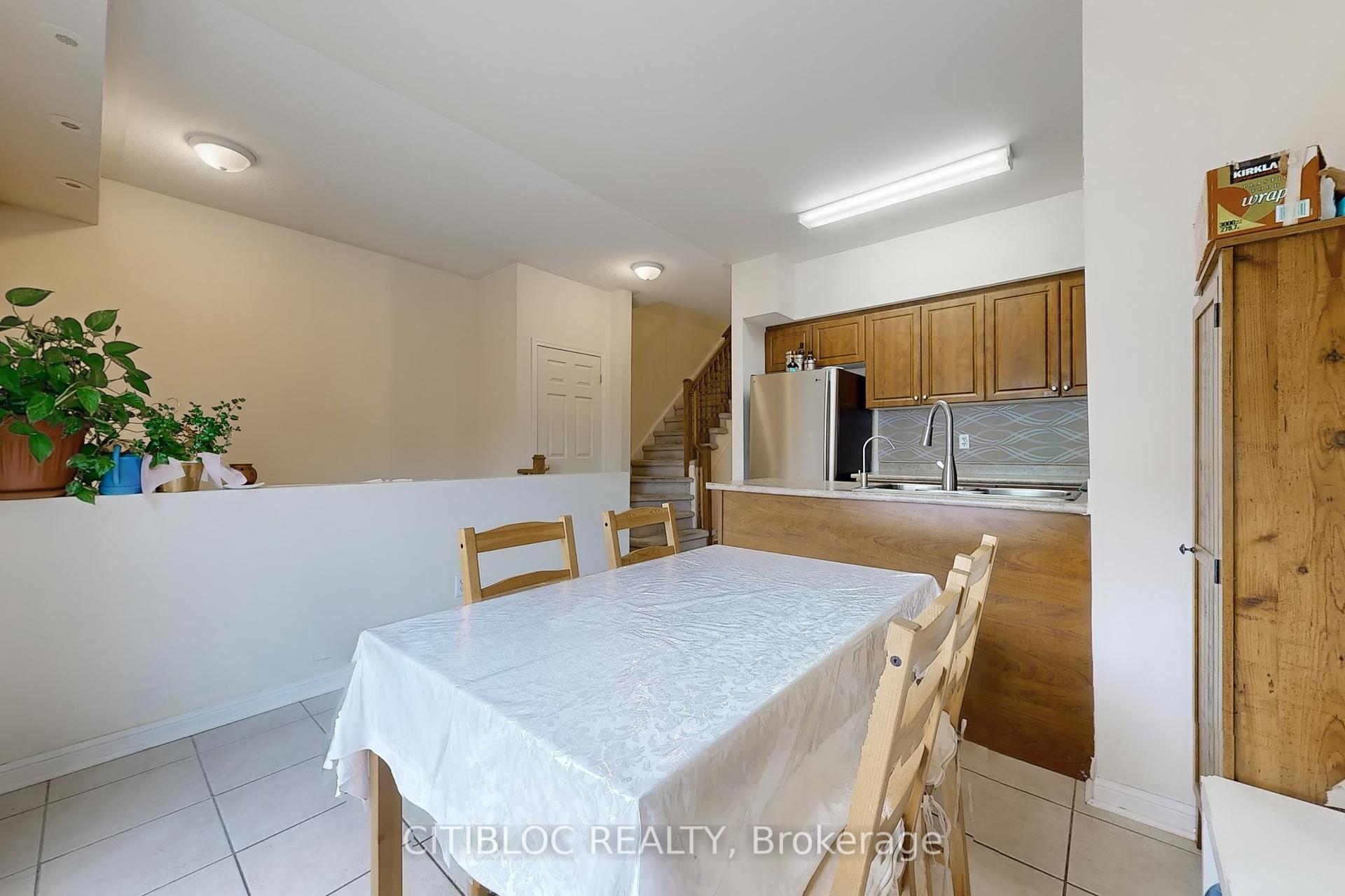 4 Bedrooms Condo at 3029 Finch, Toronto For sale