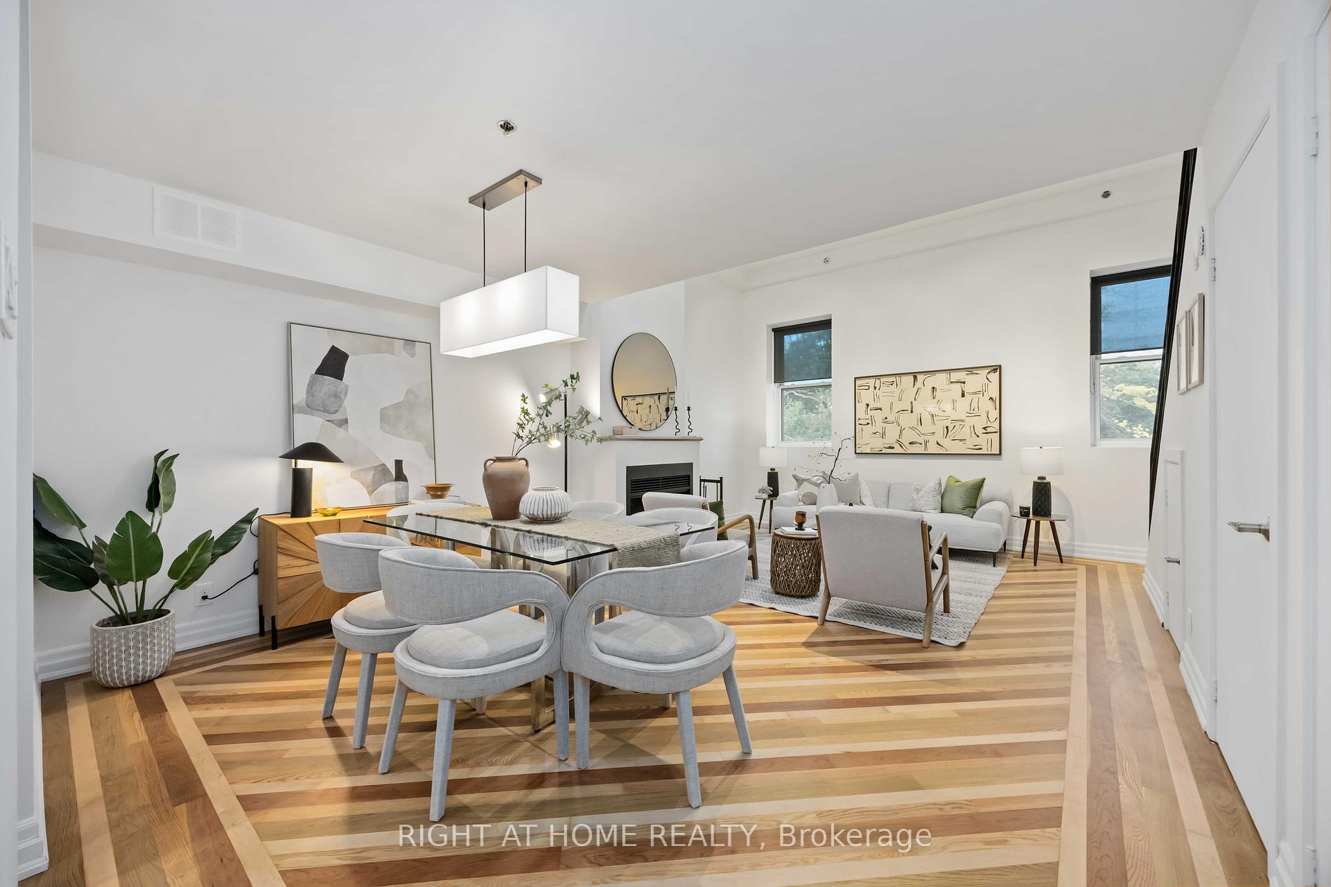 1 Bedroom Condo at 110 Hepbourne, Toronto For sale