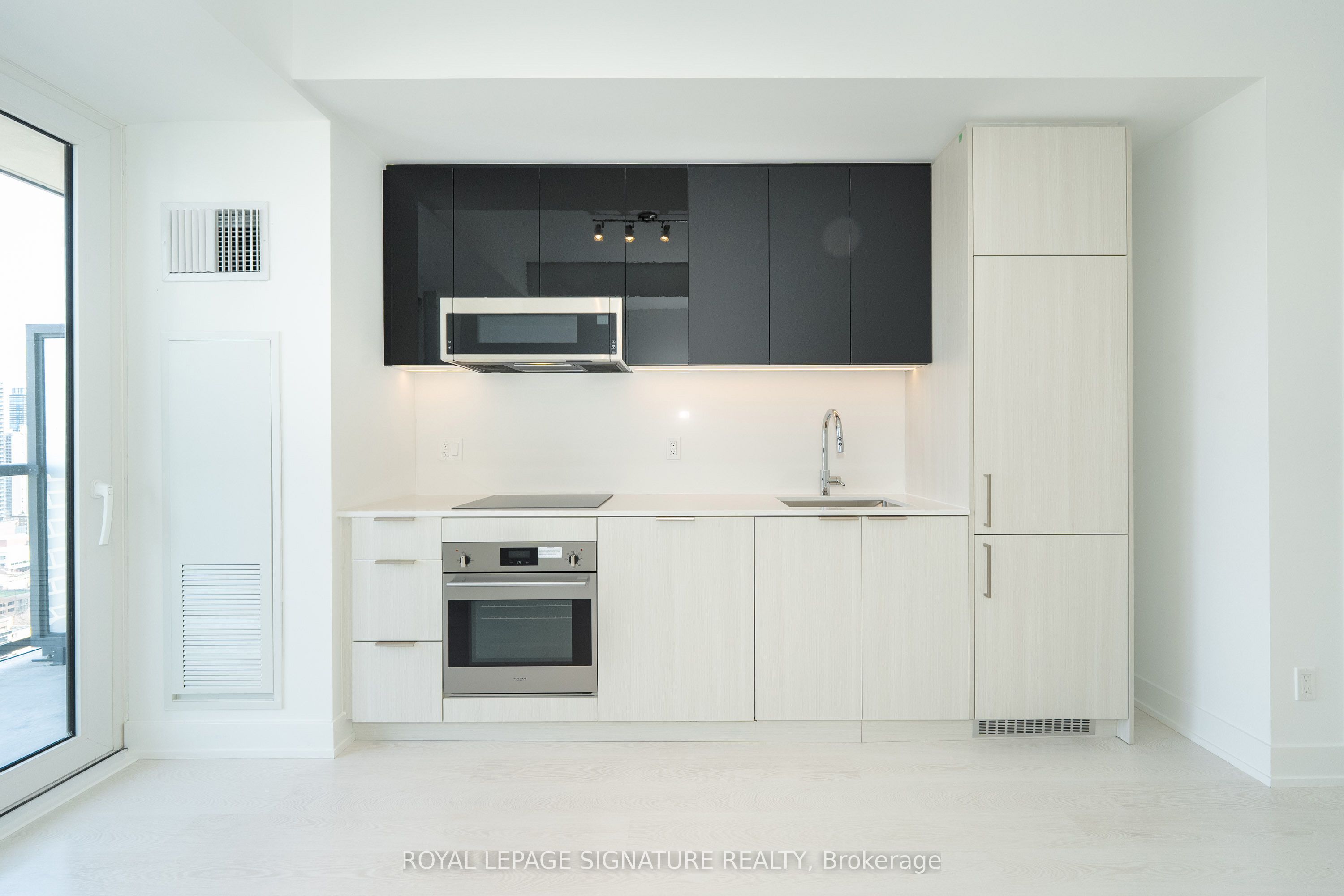 308 Jarvis Street, #2806