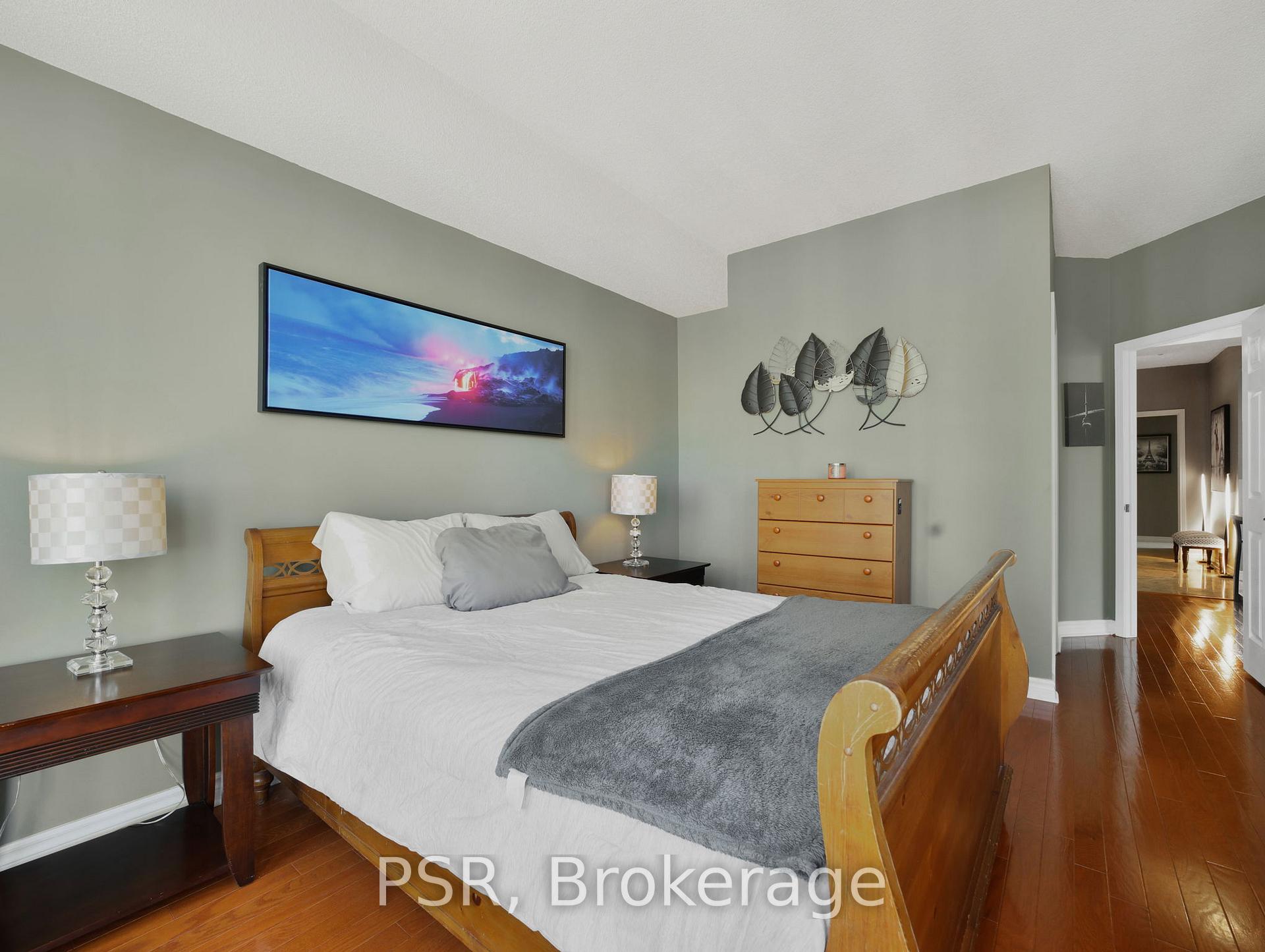 2 Bedrooms Condo at 67 Caroline,  Hamilton For sale