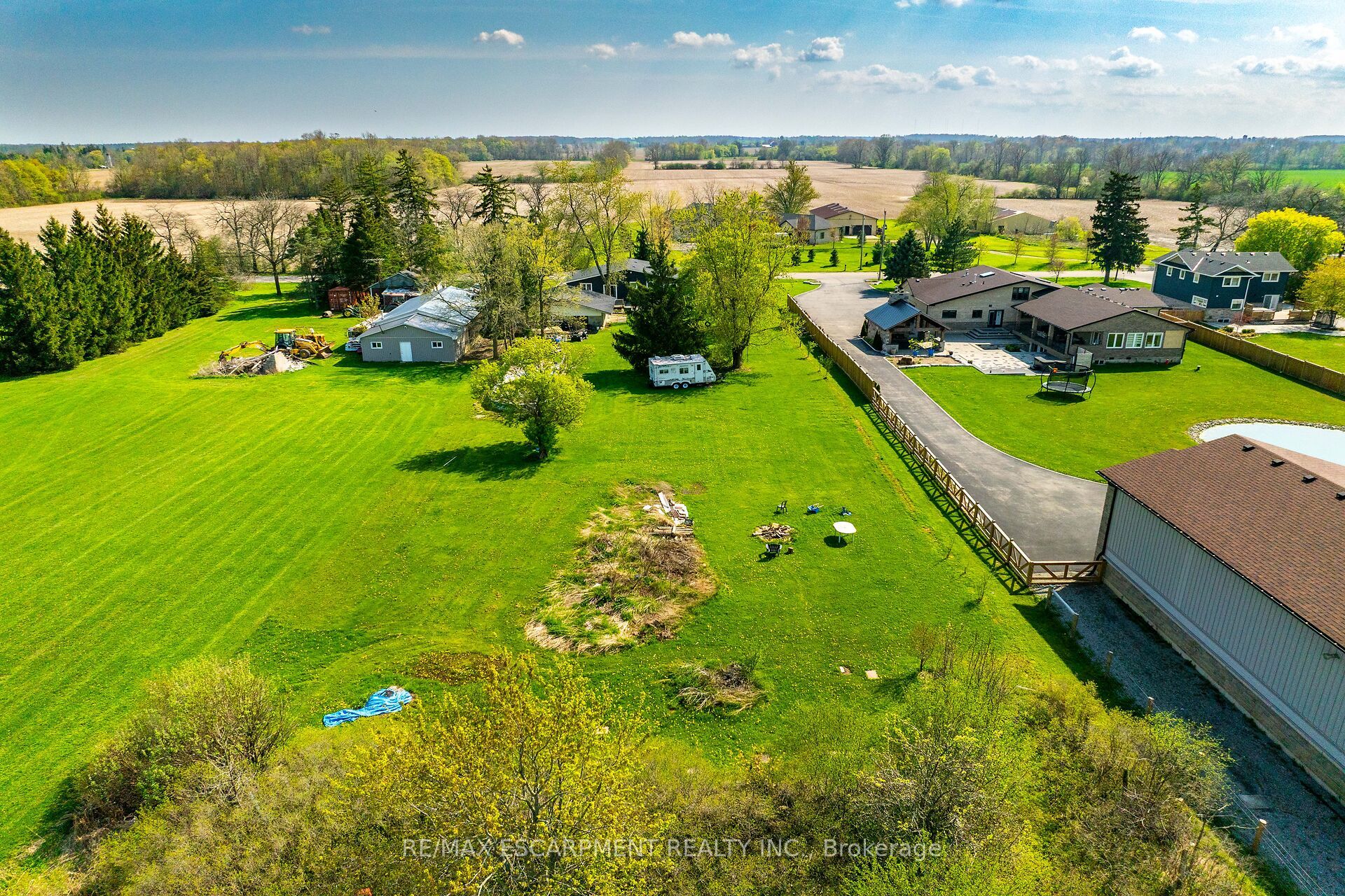 1214 Golf Club Road