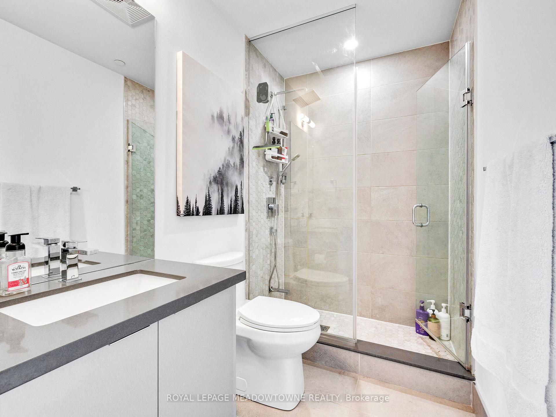 2 Bedrooms Condo at 2489 Taunton, Oakville For sale