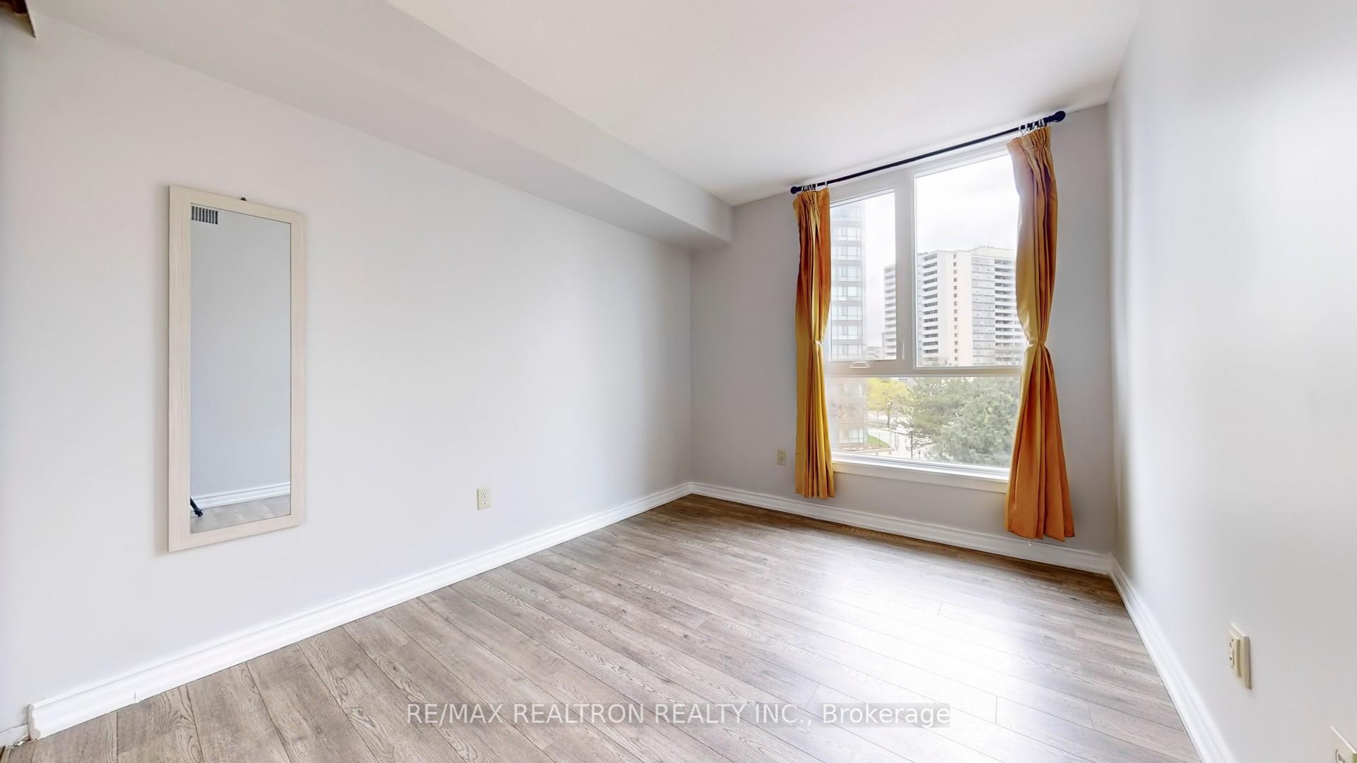 2 Bedrooms Condo at 3233 Eglinton,  Toronto For sale