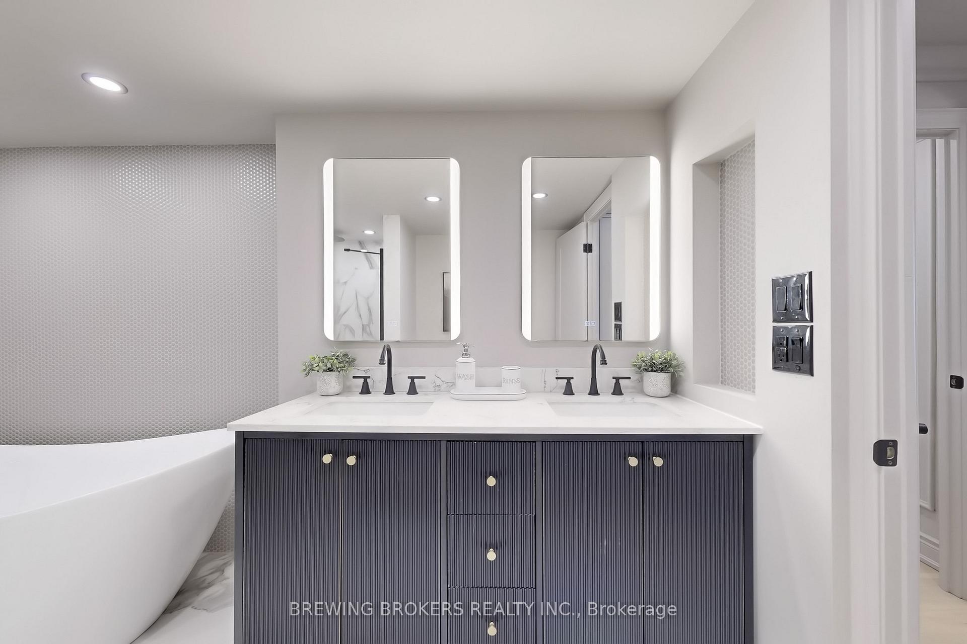 2 Bedrooms Condo at 85 Skymark, Toronto For sale