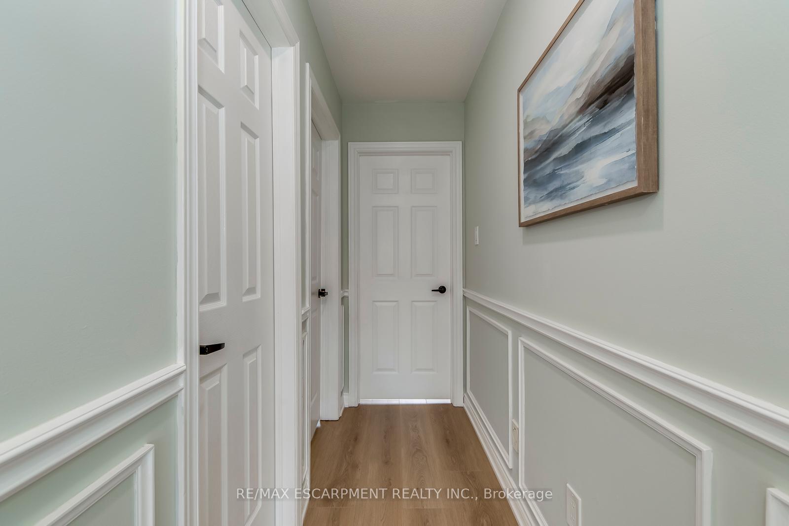 3 Bedrooms Condo at 2880 Headon Forest,  Burlington For sale