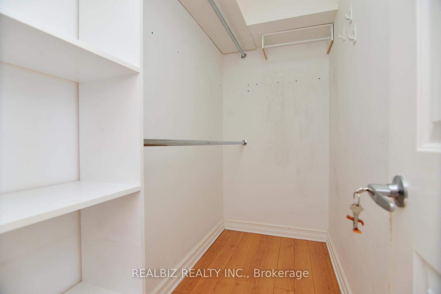 3 Bedrooms Condo at 4968 Yonge, Toronto For sale