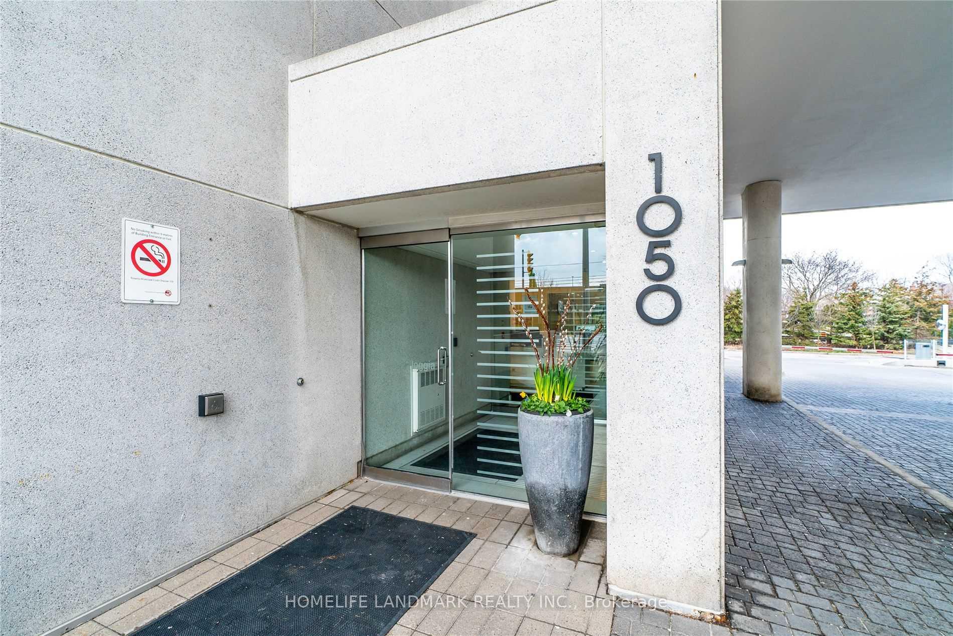 2 Bedrooms Condo at 1050 The Queensway, Toronto For sale