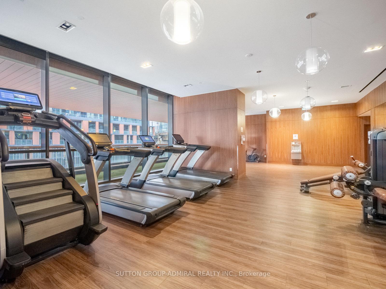 2 Bedrooms Condo at 19 Bathurst, Toronto For sale