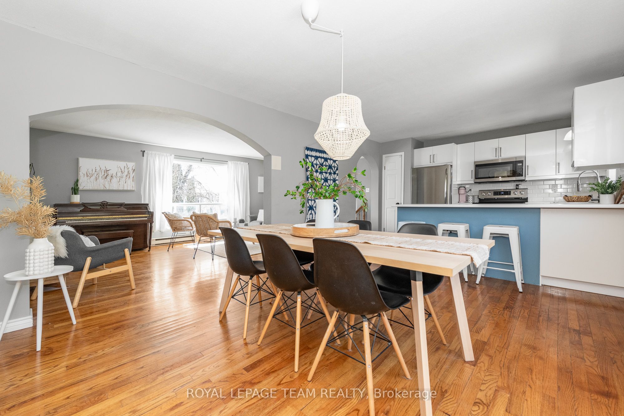 34 Poole Creek Crescent, StittsvilleMunsterRichmond, ON K2S 1T7