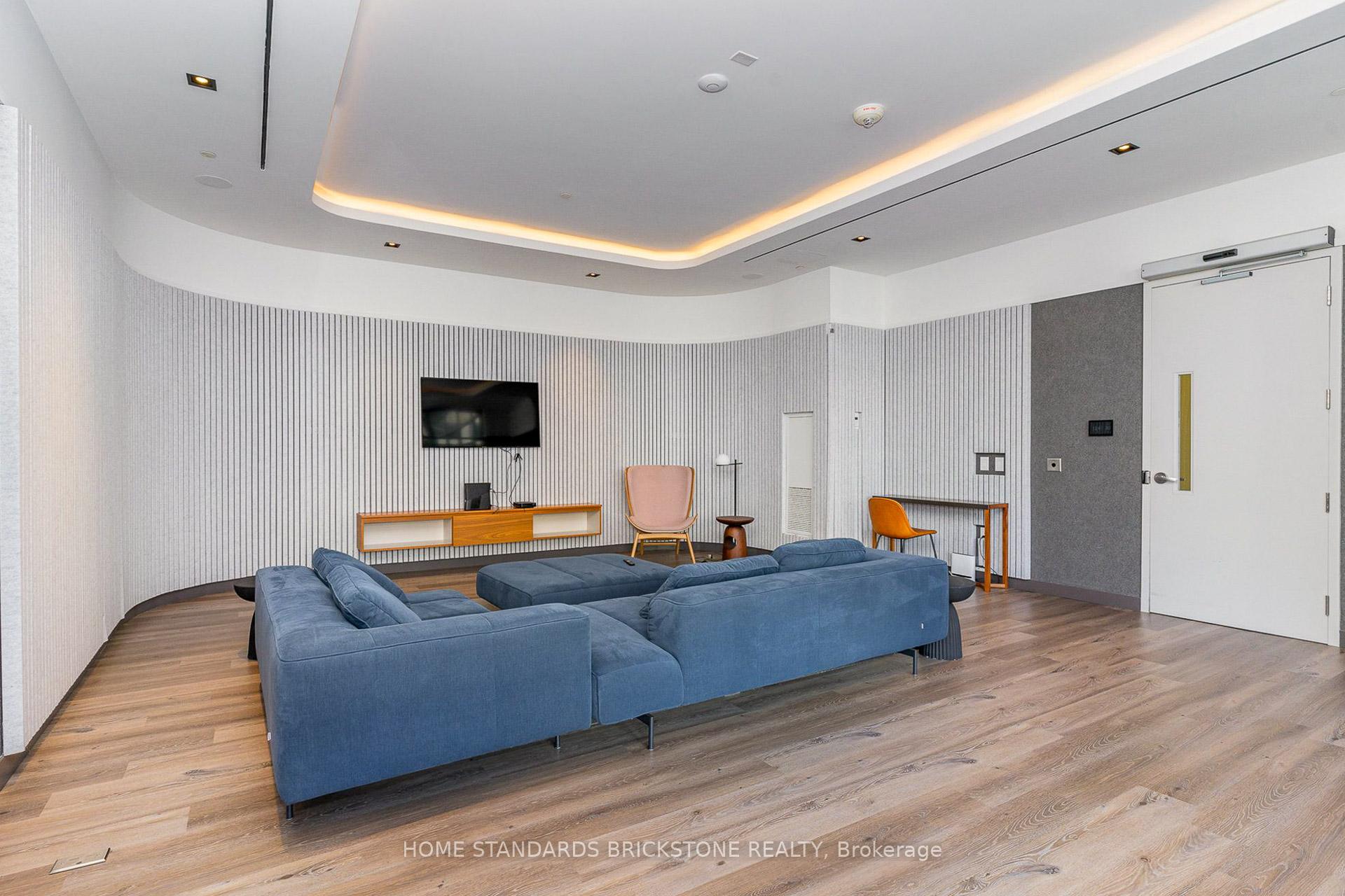 2 Bedrooms Condo at 34 Tubman, Toronto For sale