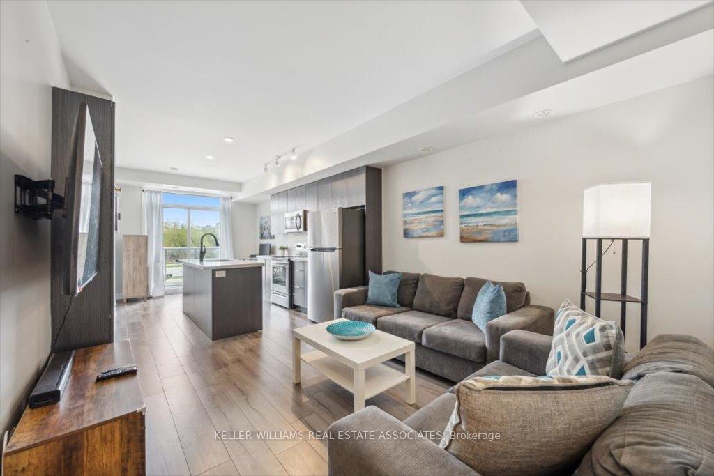 2 Bedrooms Condo at 3058 Sixth,  Oakville For sale