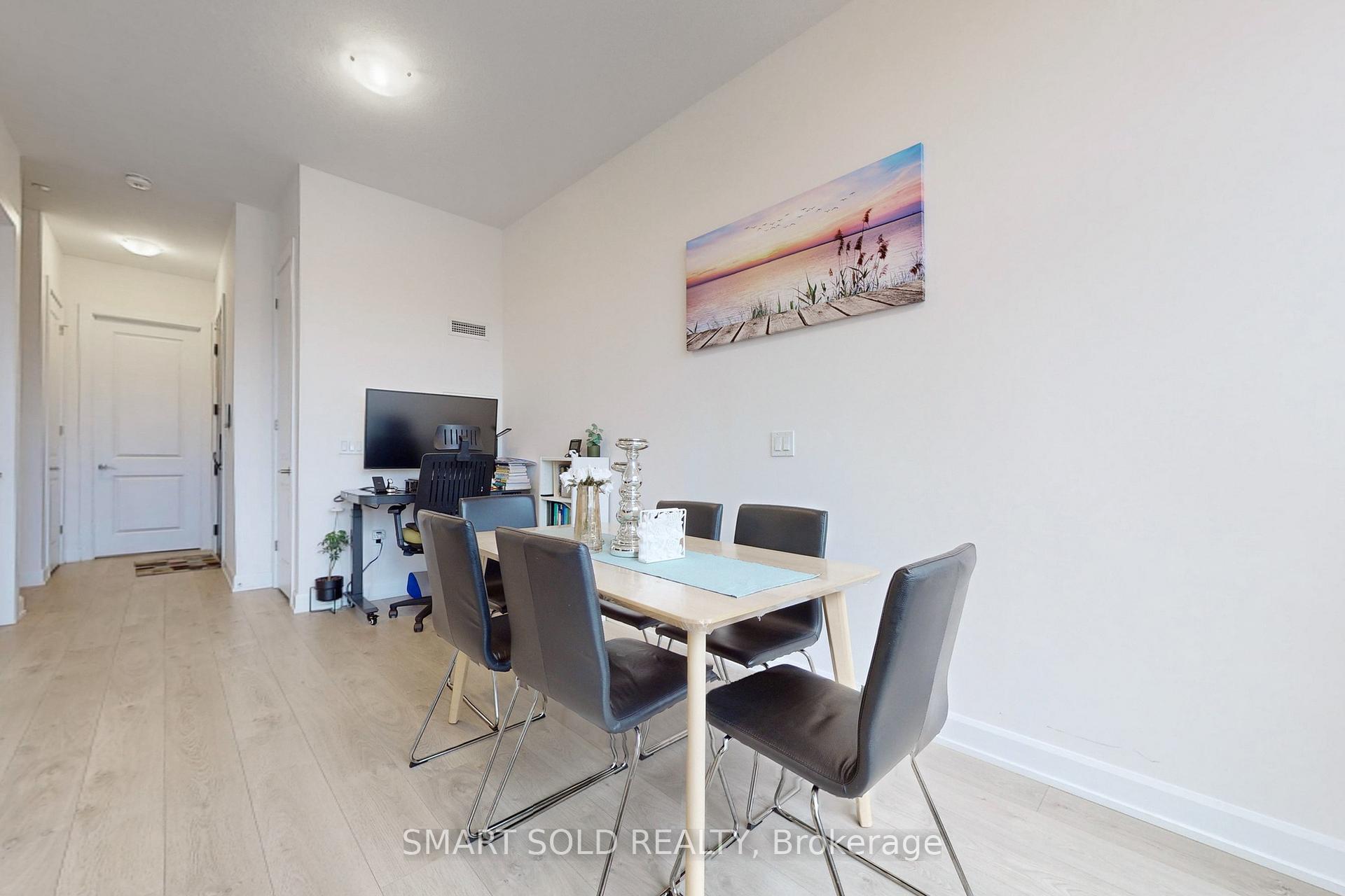2 Bedrooms Condo at 3200 William Coltson, Oakville For sale