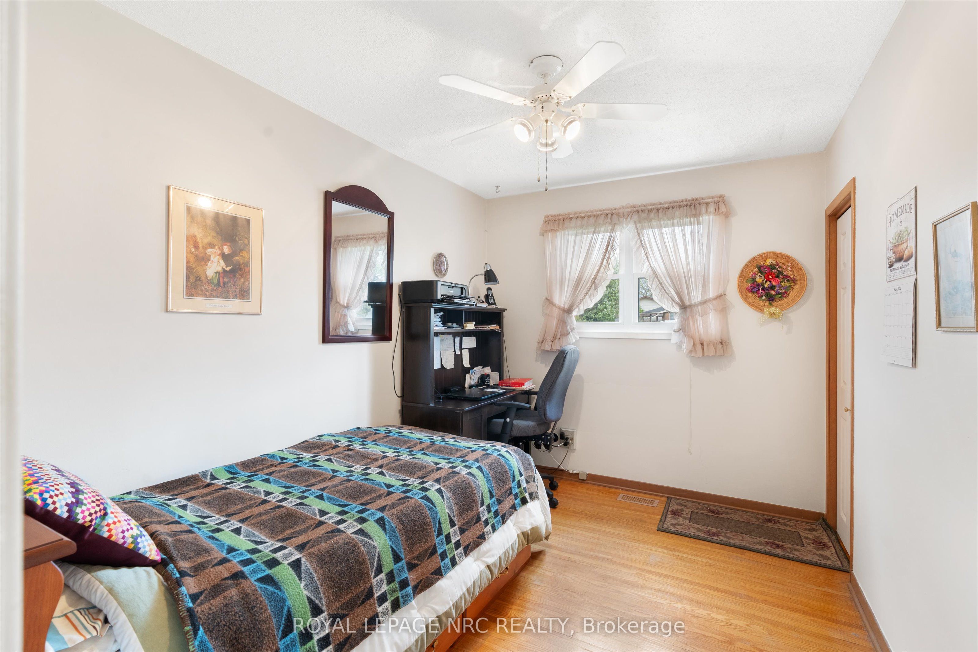 96 Lakeshore Road