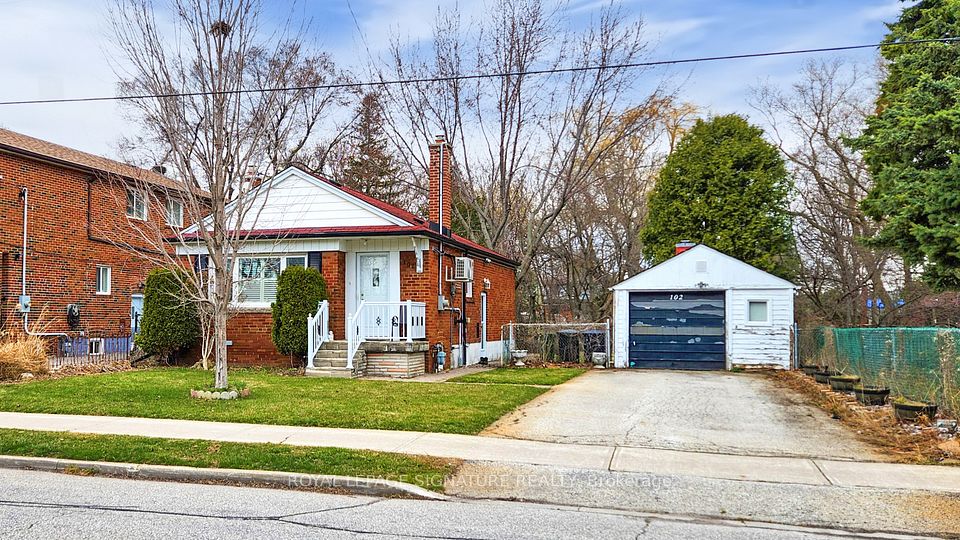 102 Murray Glen Drive, Toronto, ON M1R 3K2