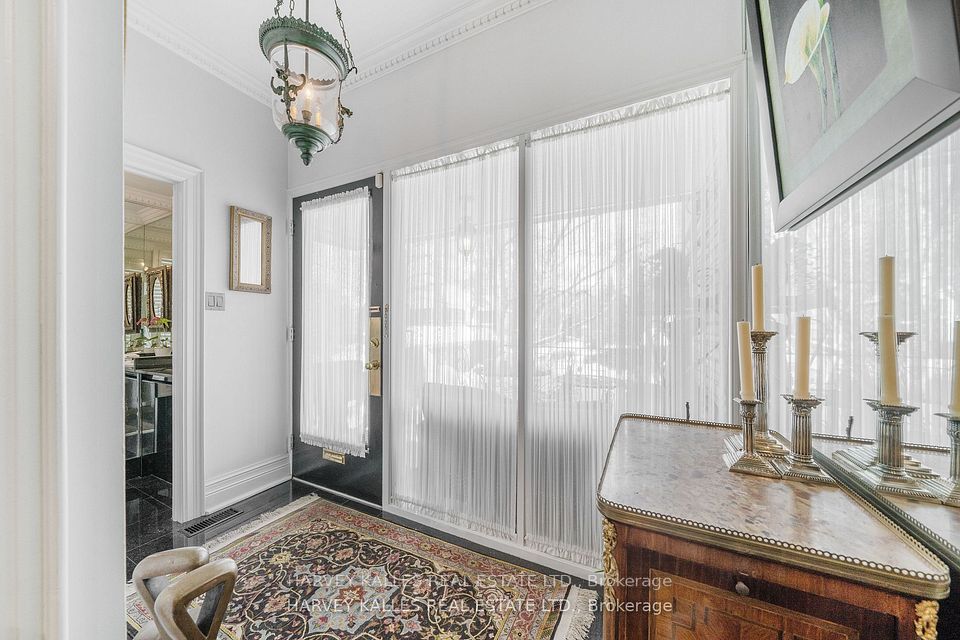 46 Clarendon Avenue