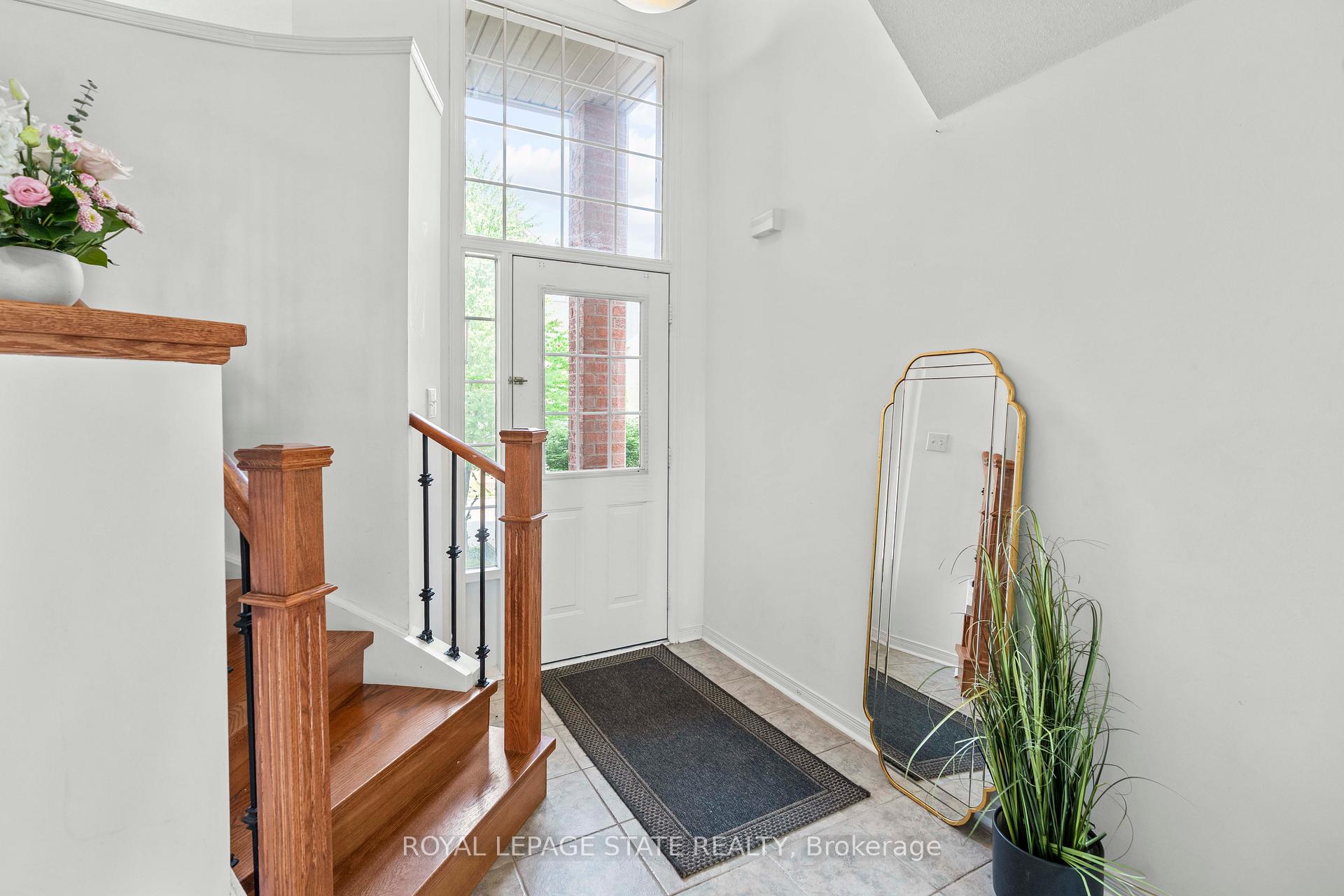 3 Bedrooms Condo at 5090 Fairview, Burlington For sale