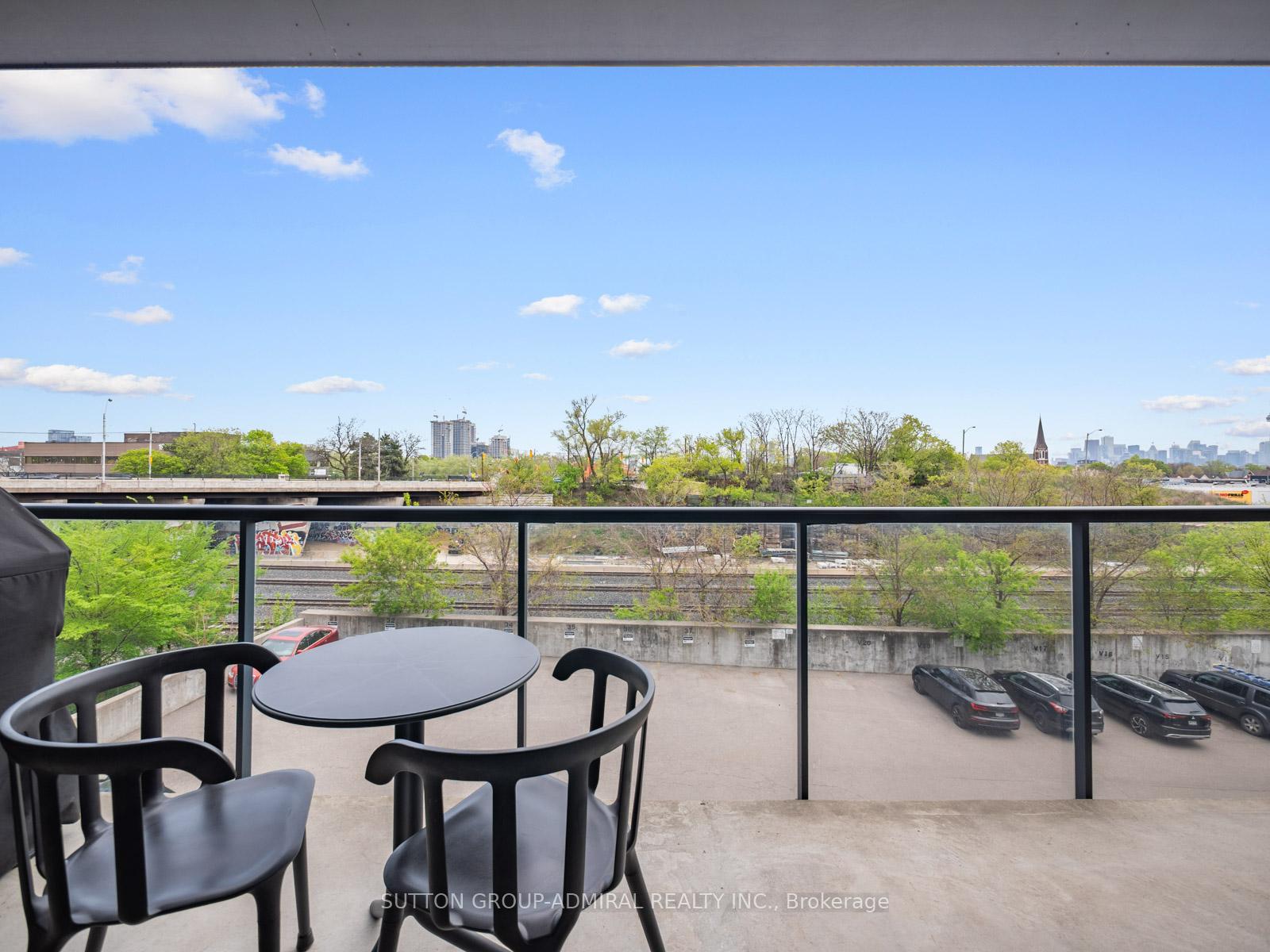 1 Bedroom Condo at 369 Sorauren, Toronto For sale