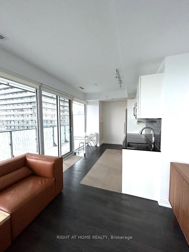 1 Bedroom Condo at 42 Charles, Toronto For sale