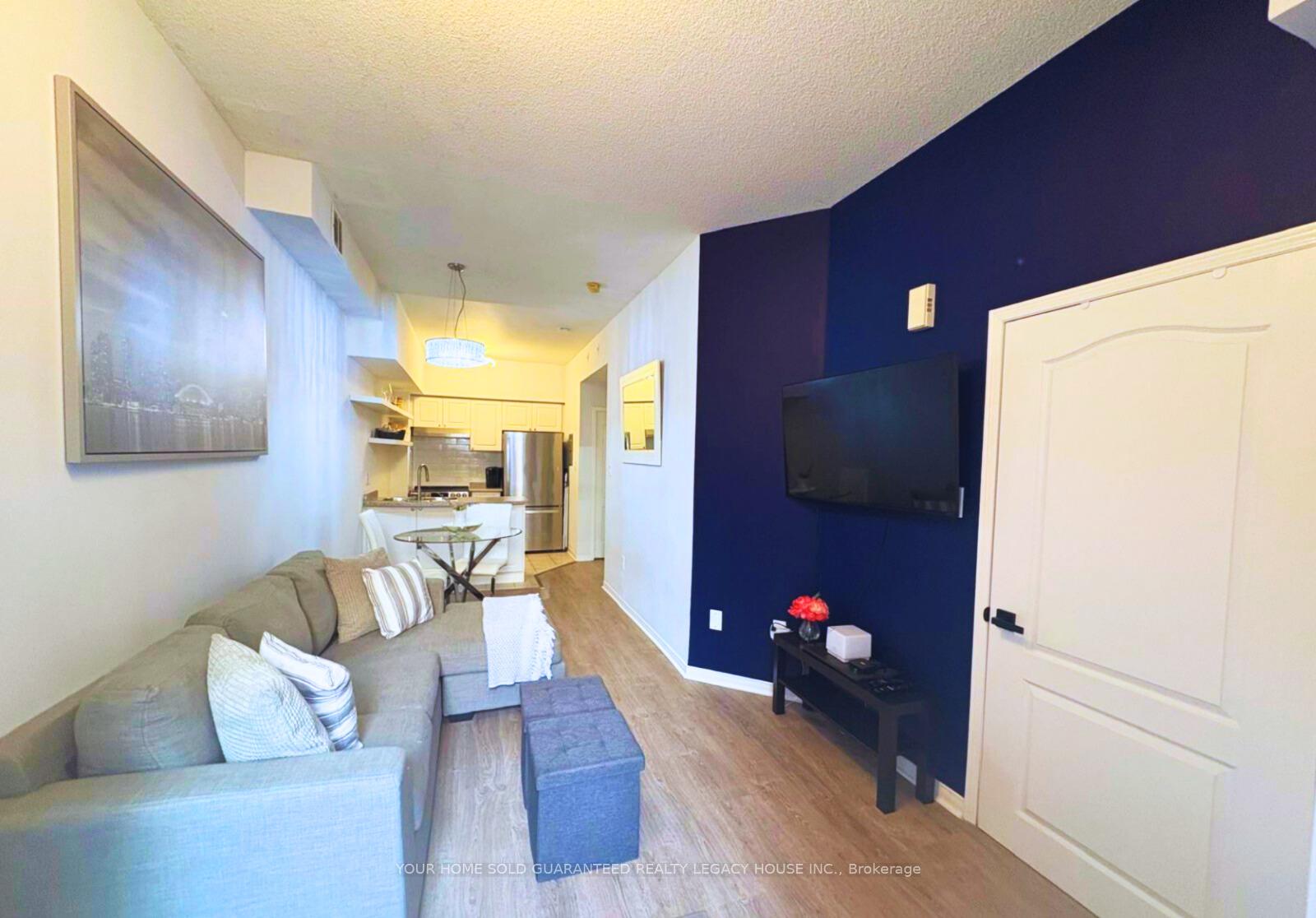 1 Bedroom Condo at 601 Shoreline, Mississauga For sale