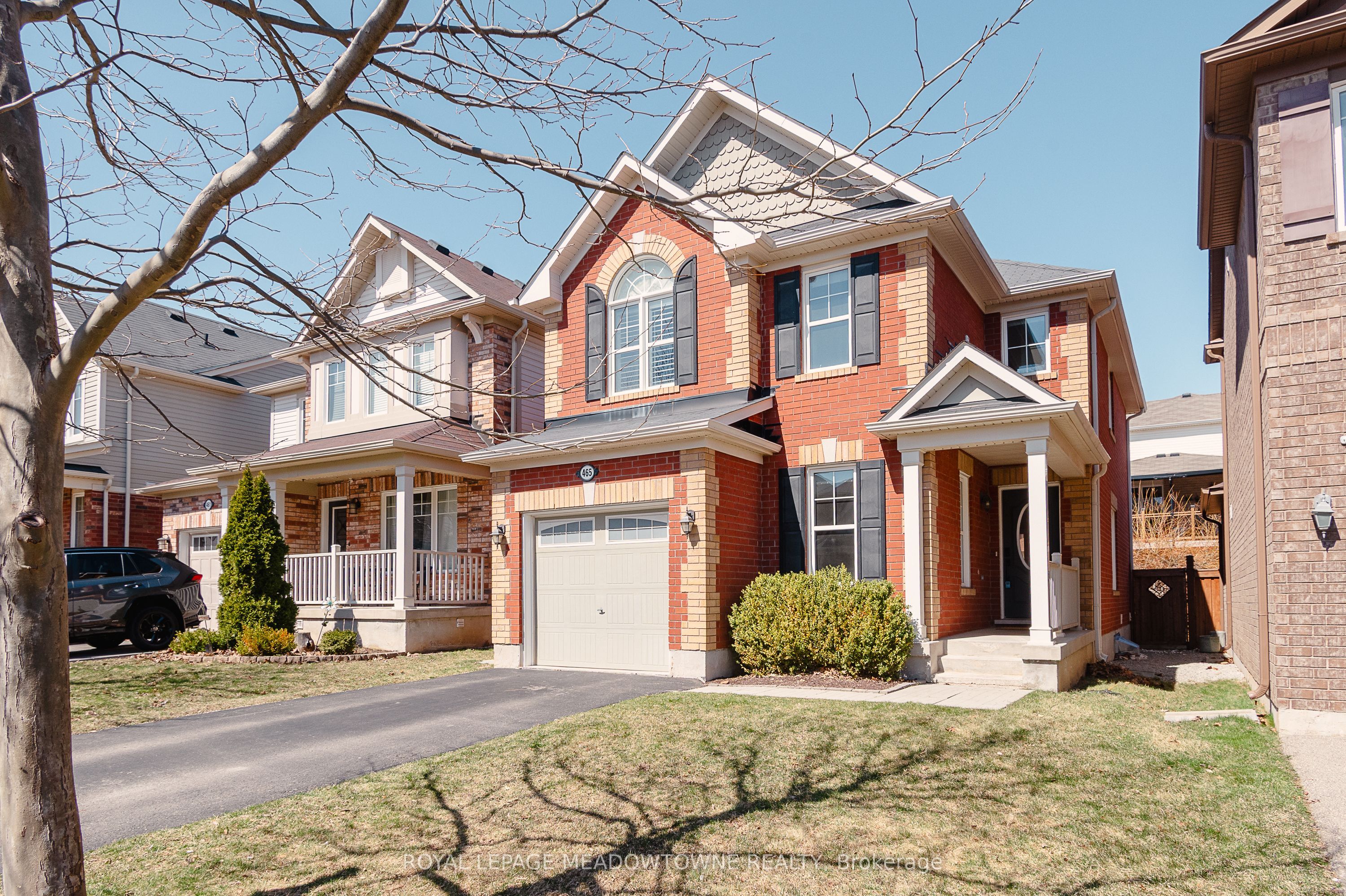 465 Tyrone Crescent