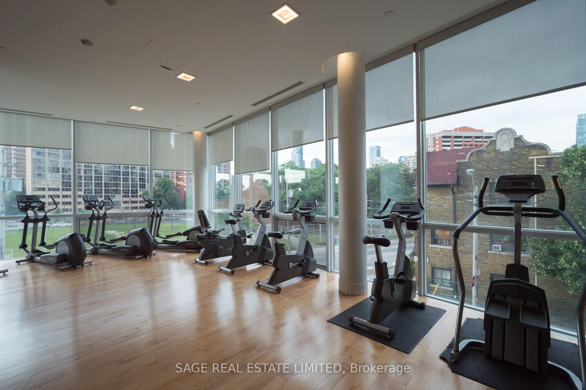 3 Bedrooms Condo at 120 Homewood, Toronto For sale