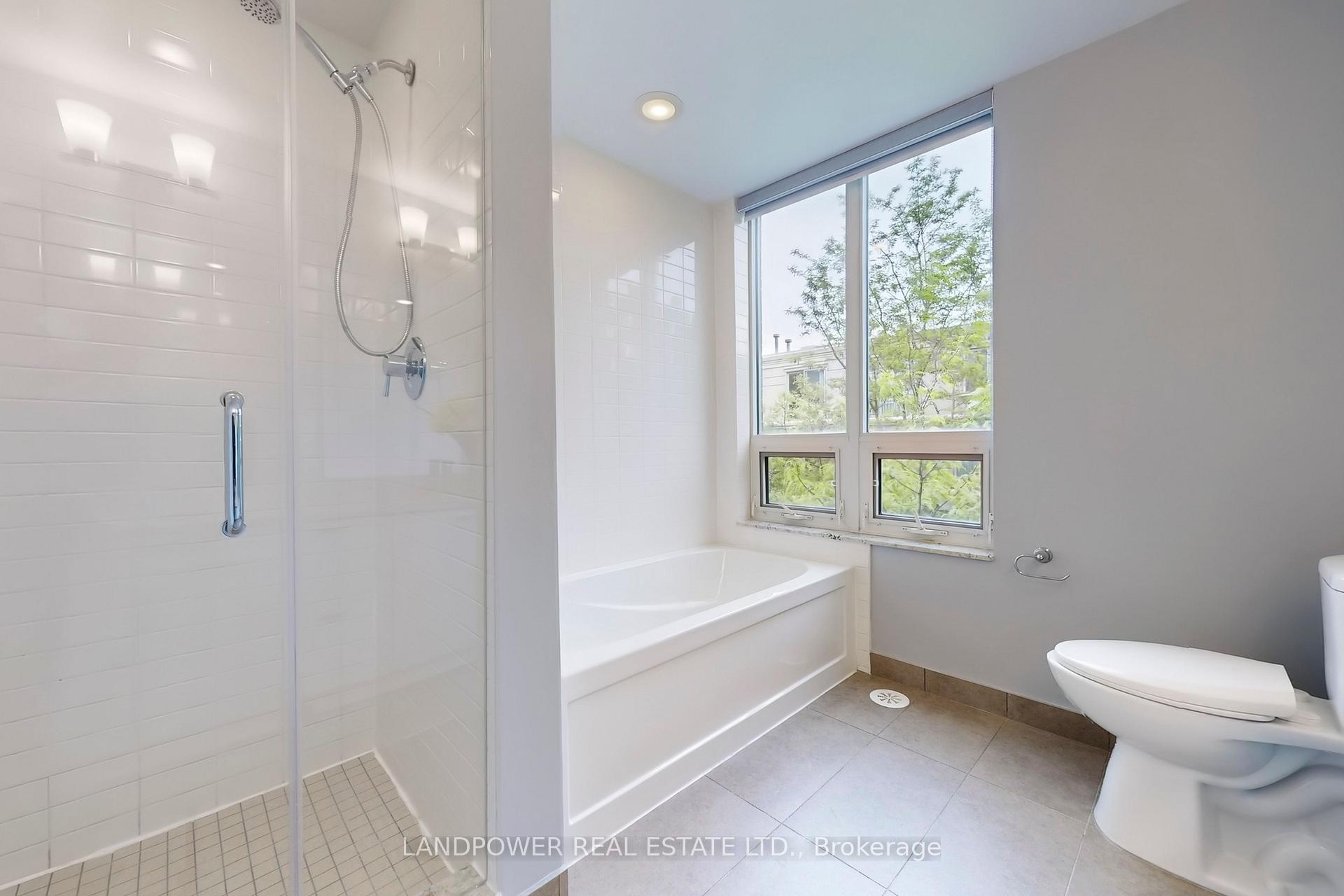 4 Bedrooms Condo at 88 Sheppard, Toronto For sale