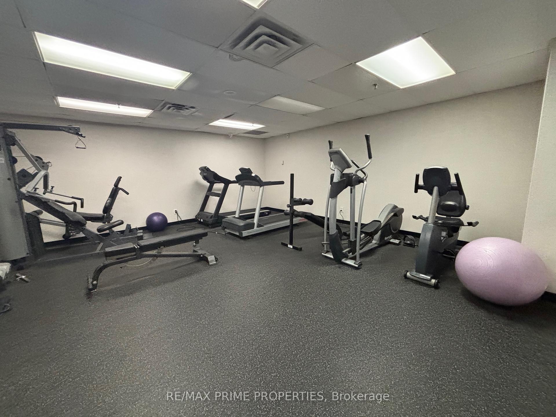2 Bedrooms Condo at 91 Townsgate, Vaughan For sale
