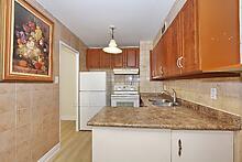 2 Bedrooms Condo at 19 Four Winds, Toronto For sale
