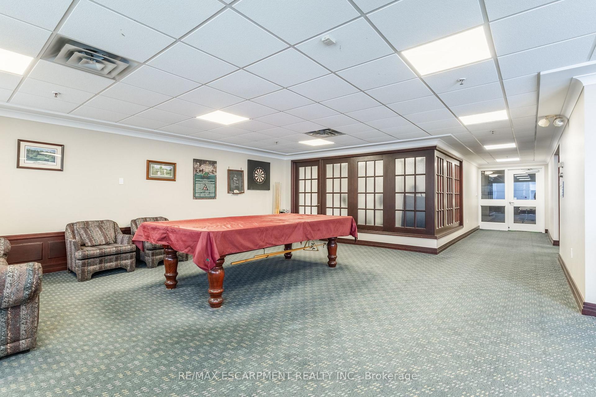 2 Bedrooms Condo at 2199 Sixth,  Oakville For sale