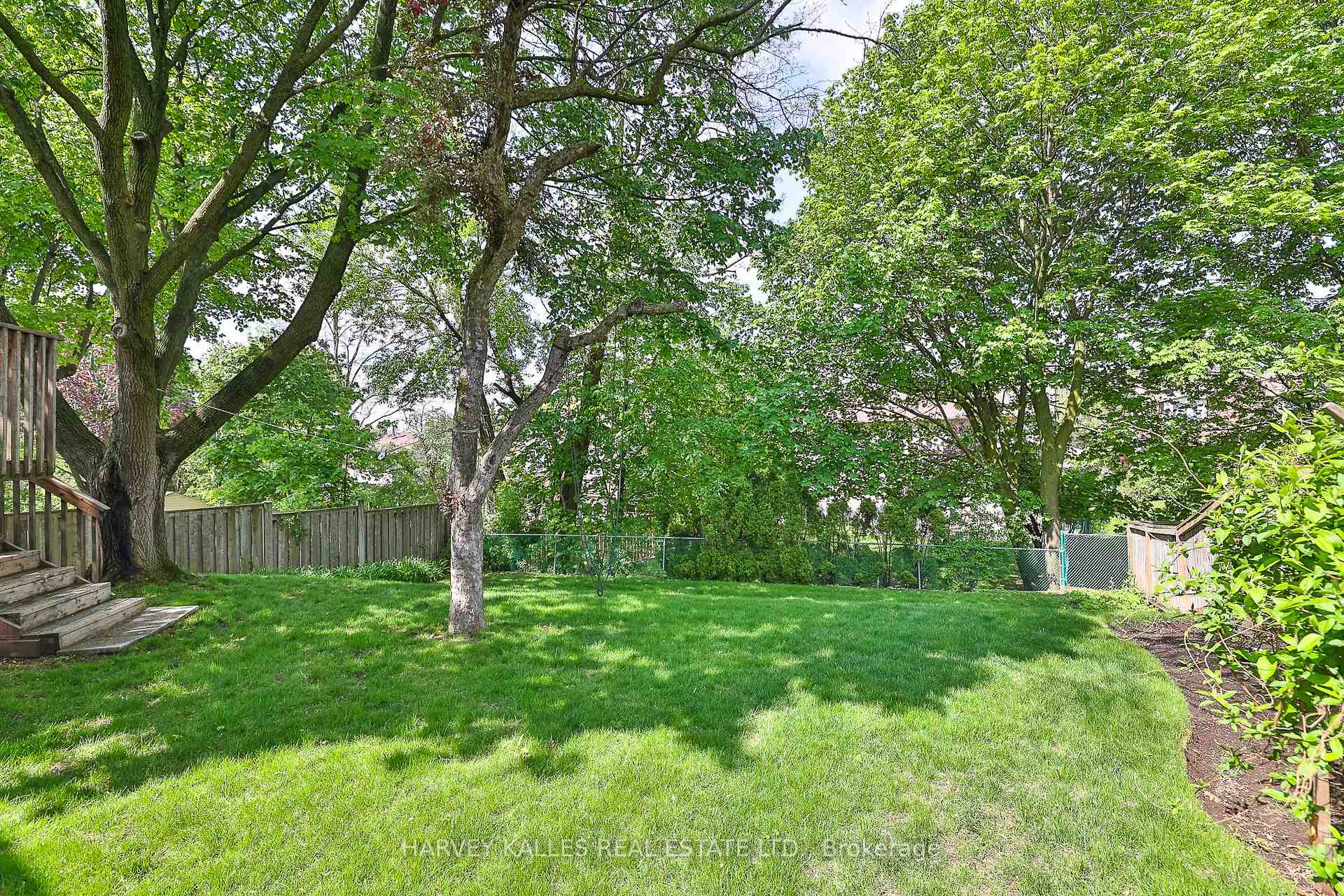 28 Waggoners Wells Lane