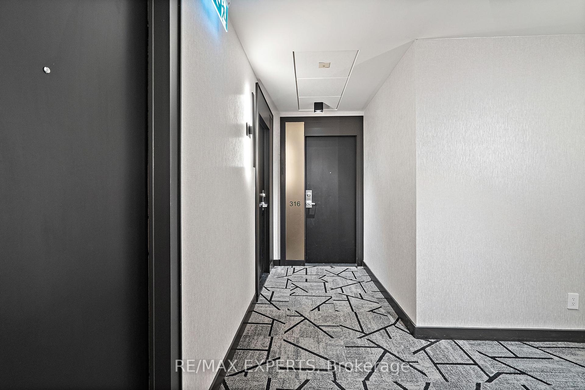 1 Bedroom Condo at 88 Broadway,  Toronto For sale