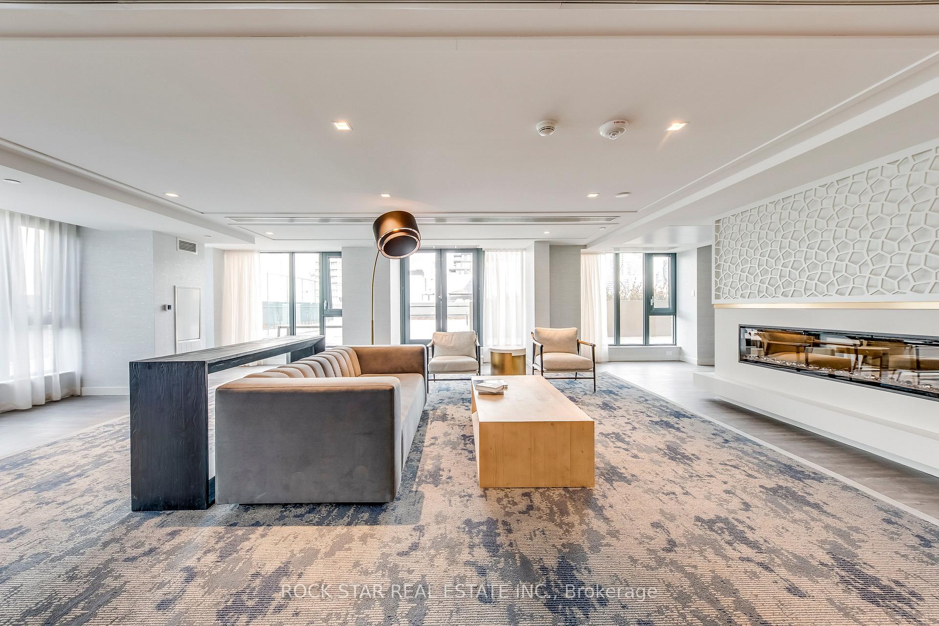 2 Bedrooms Condo at 543 Richmond,  Toronto For sale