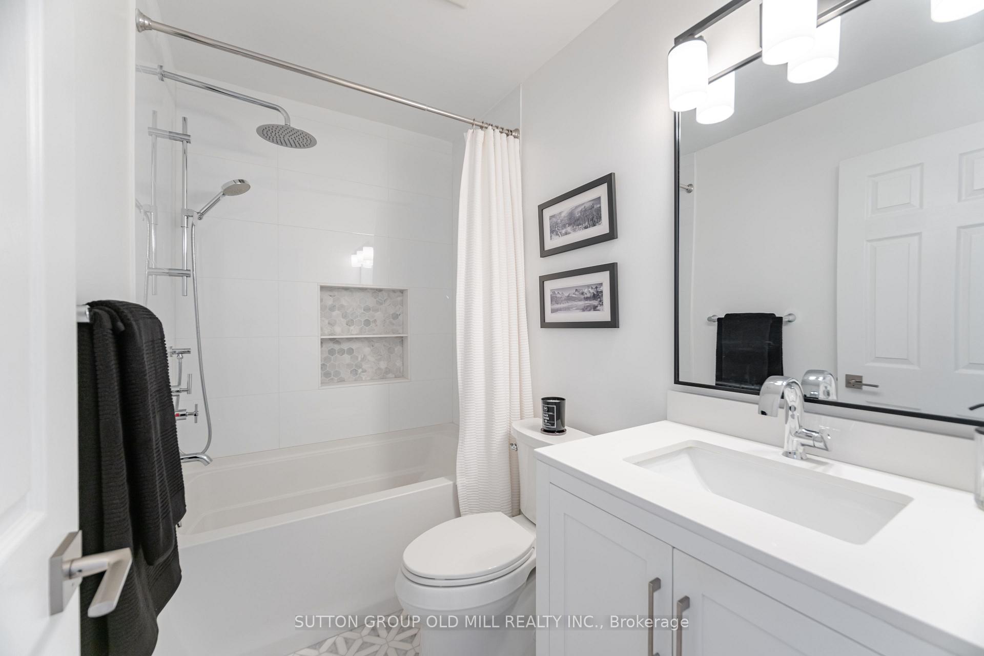 2 Bedrooms Condo at 3050 Rotary,  Burlington For sale