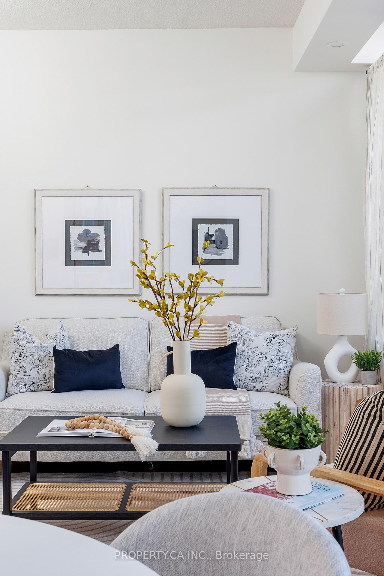 2 Bedrooms Condo at 70 Mill, Toronto For sale
