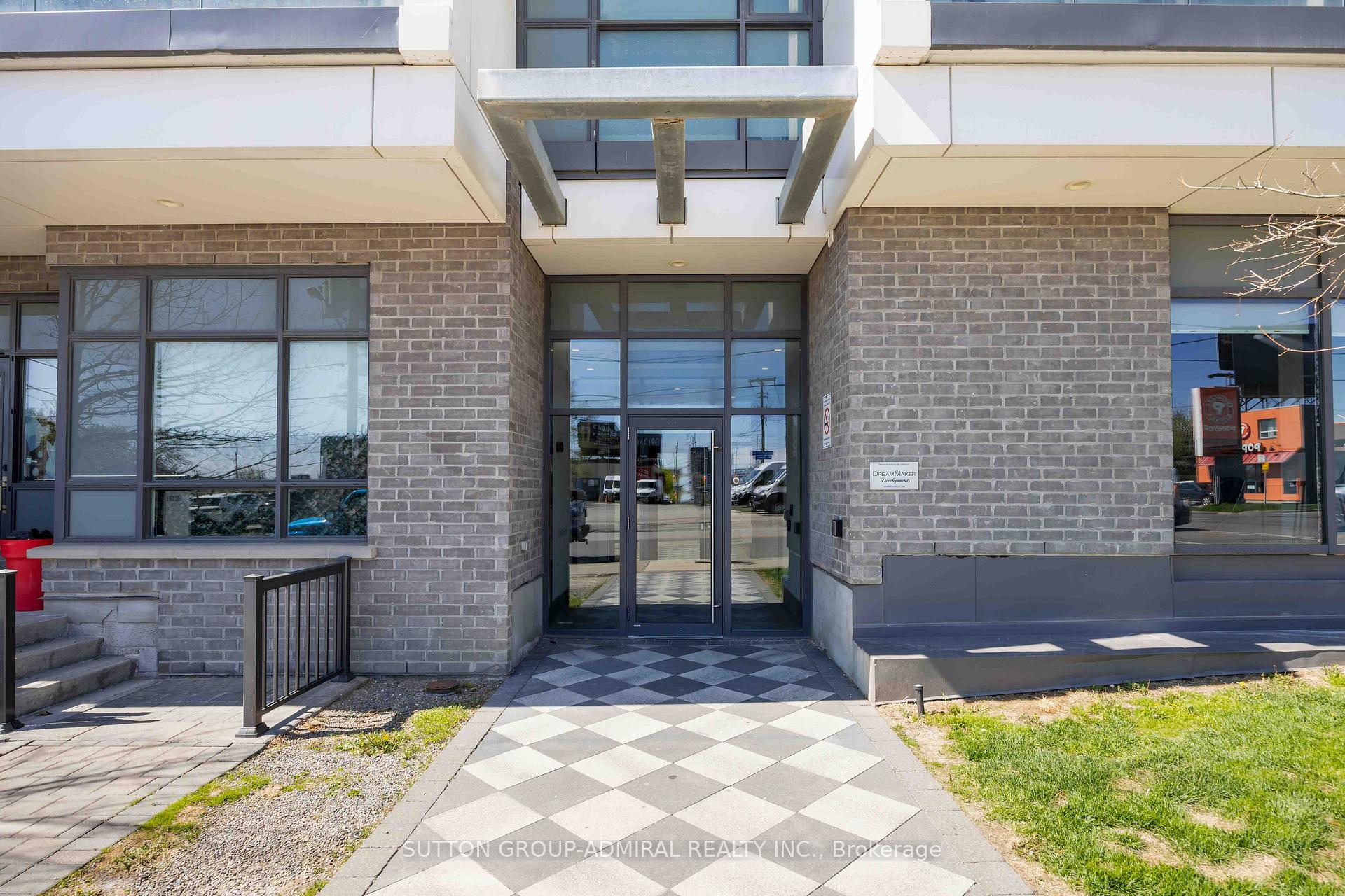 2 Bedrooms Condo at 16 MCADAM, Toronto For sale